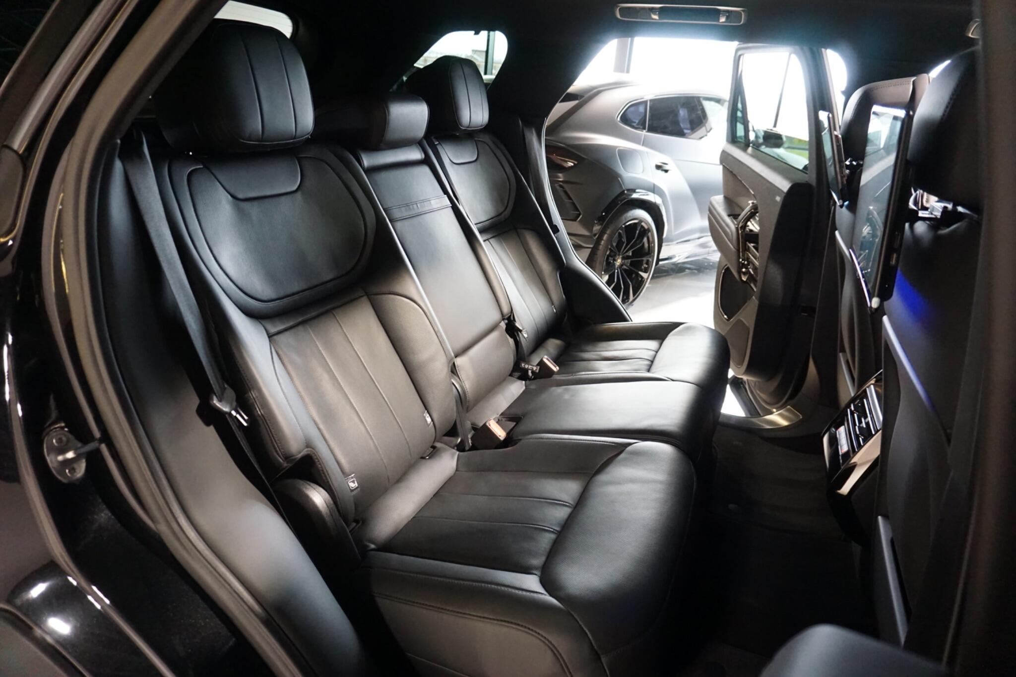 Land Rover Range Rover Sport 3.0 D300 MHEV Dynamic SE SUV 5dr Diesel Auto 4WD Euro 6 (s/s) (300 ps)